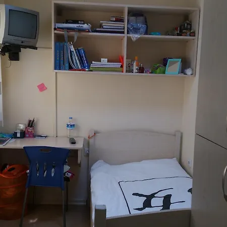 Palace Hostel *